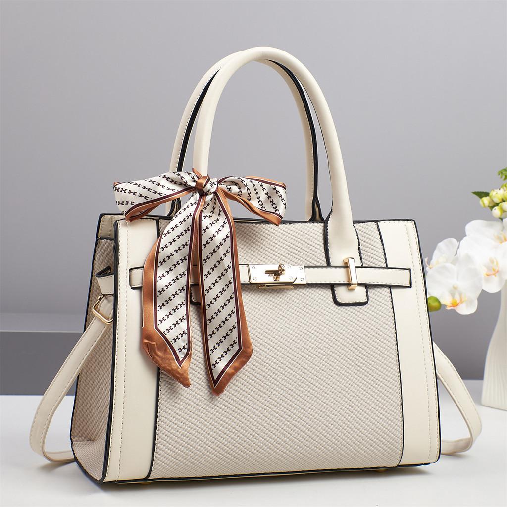 Elegant Pu Crossbody Bag With Lockdesigned Closure For Daily Use And Commuting