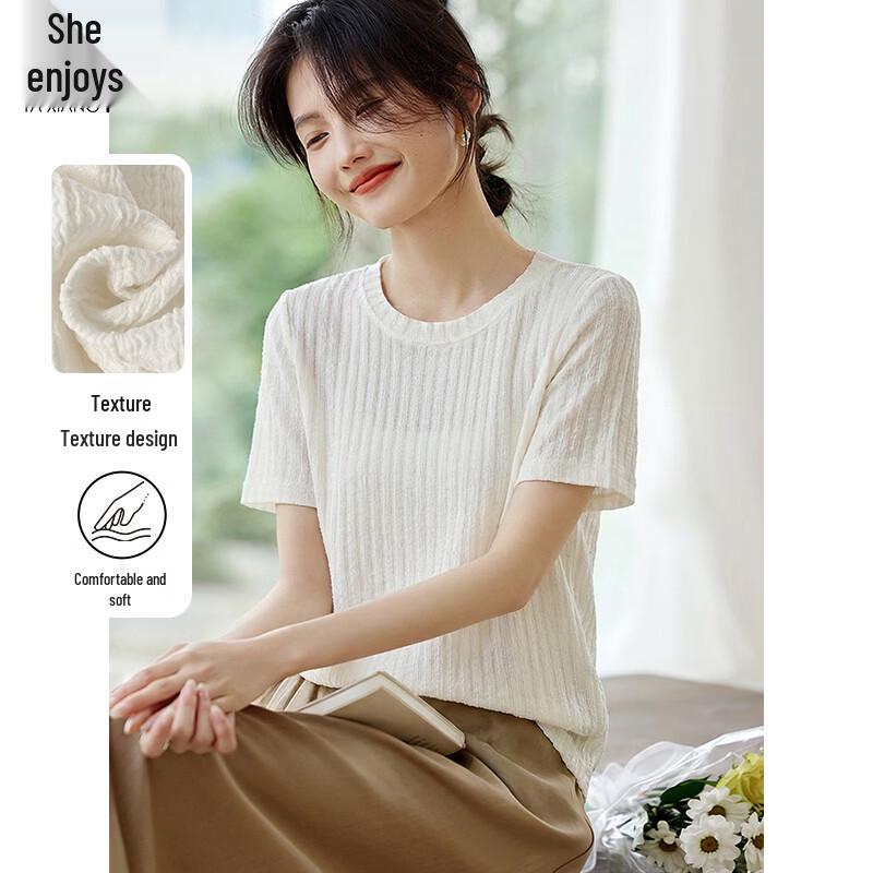 

Women s Solid Textured Short-Sleeve T-Shirt L