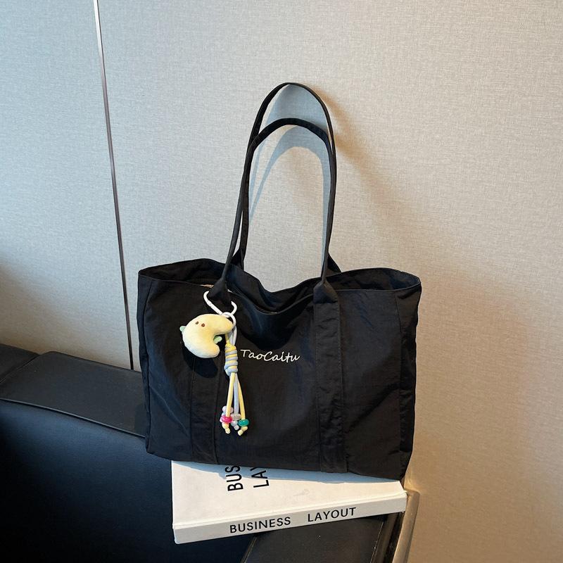 Large Capacity Cloth Bag Women's New Fashionable Versatile Portable Shoulder Bag Going Out Commuting Tote Bag