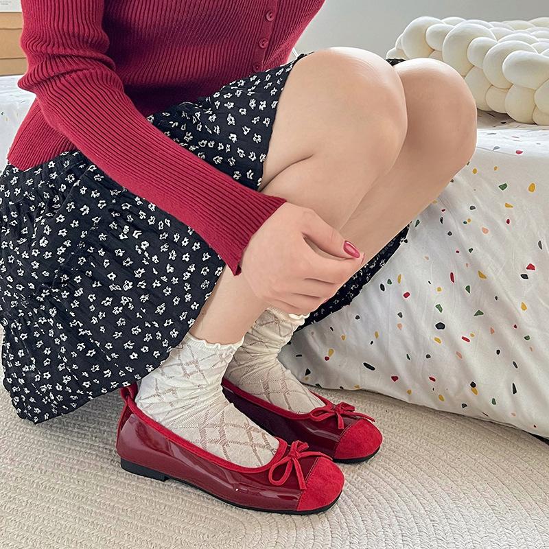 Small inner height increase square head red flat single shoes women's spring and autumn new bow ballet style retro Doudou shoes