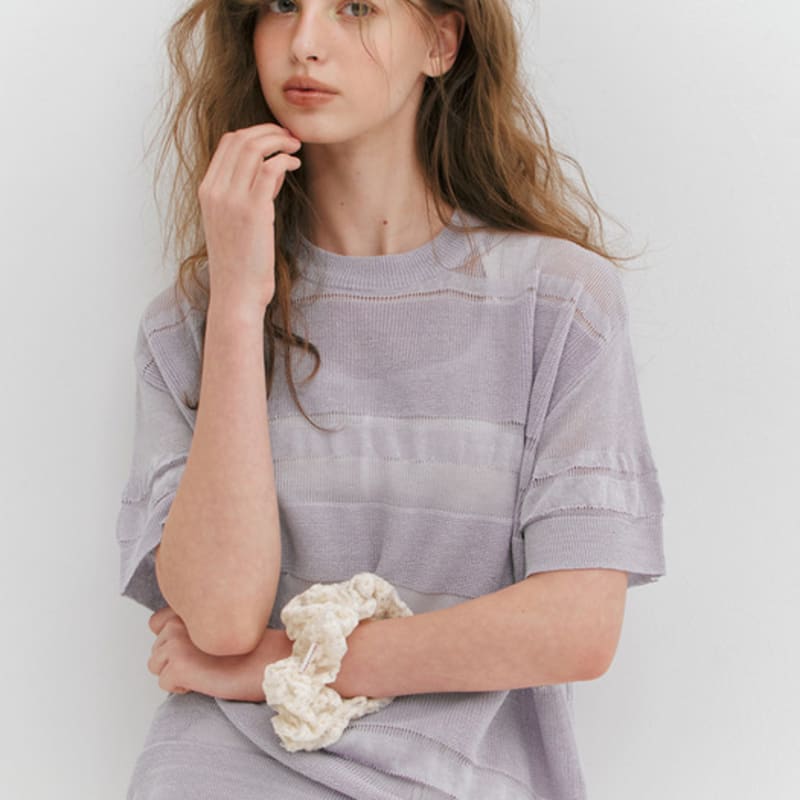 MEENDERI FLOWER FLAKE SCRUNCHIE