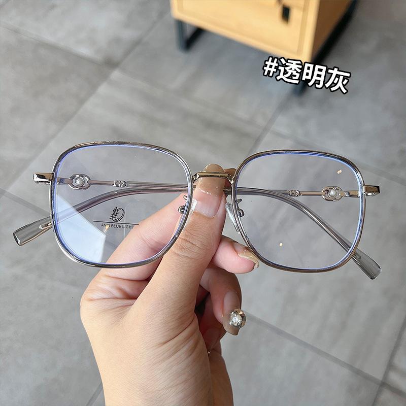 

New Stylish Women Eyeglass Frames Square Shape Anti Blue Light Glasses For Women Material Glasses