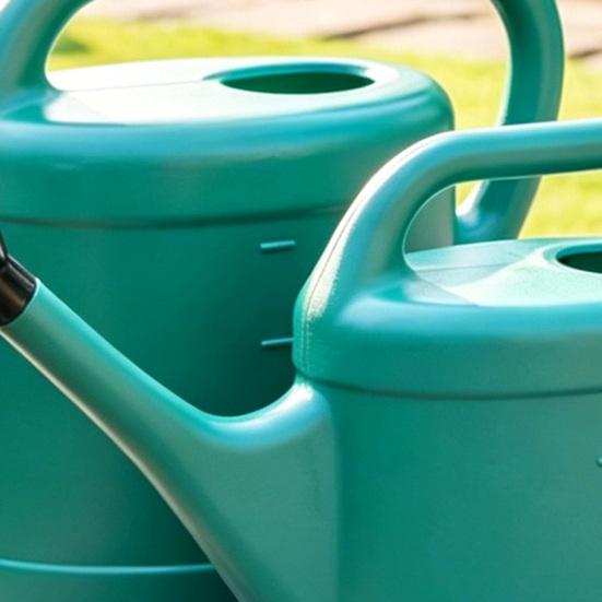 Long Spout Watering Can Sprinkler Head Watering Can Plastic Watering Pot with Handle for Home Indoor Outdoor Gardening