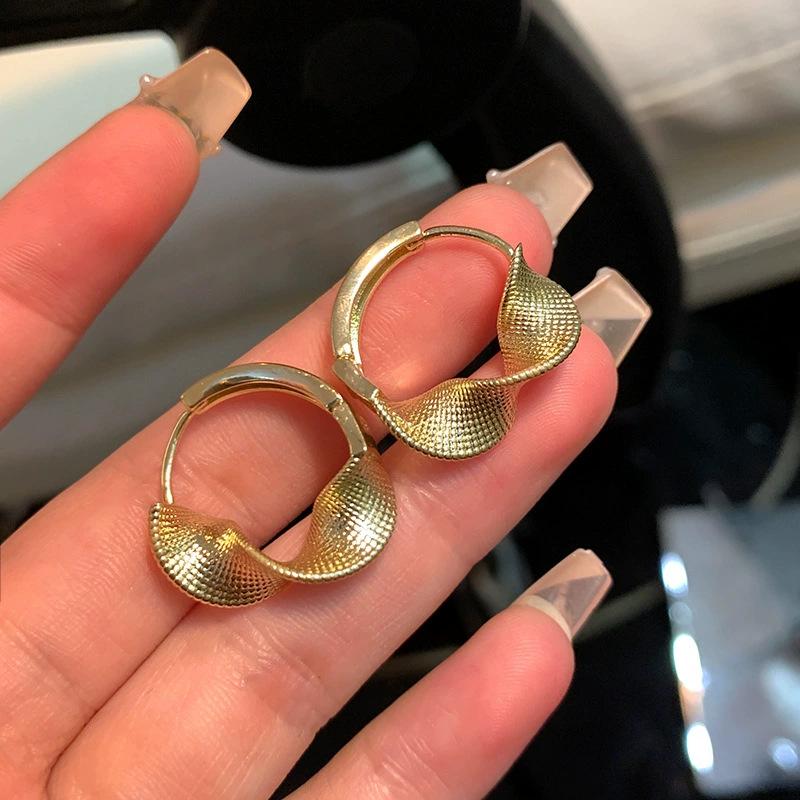 Cercei Hoop Textura Neregulată la Modă pentru Femei Vintage Simplu Geometric Răsuciți Cercei Cerc Mic Bijuterii Estetice Cadou