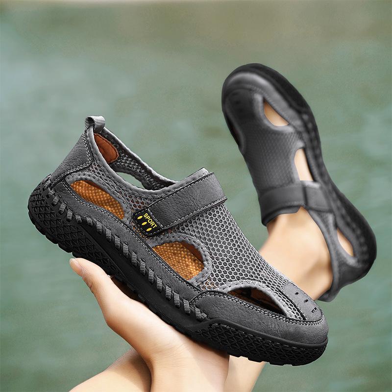 2025 summer men's bag head sandals breathable cool slippers outdoor large size beach shoes hollow mesh shoes men