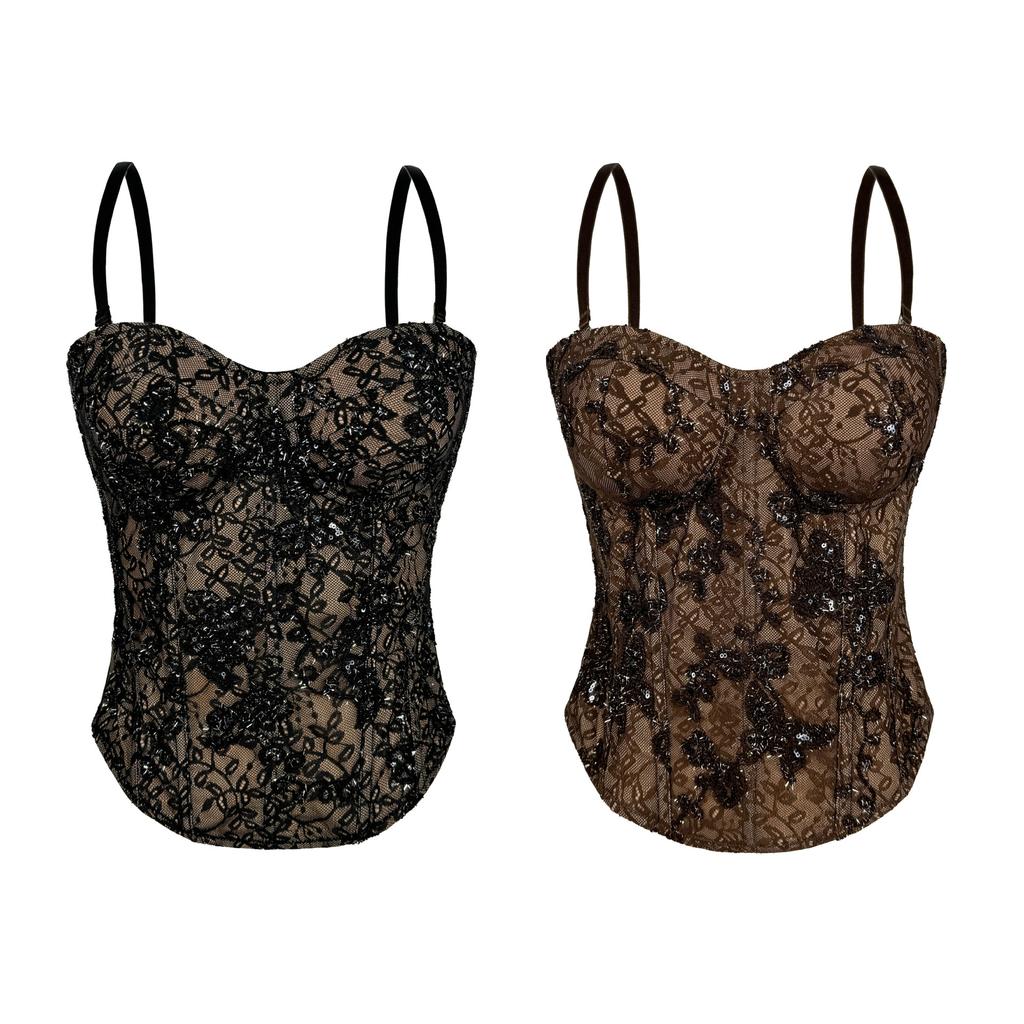 Corsetti, abbigliamento da donna alla moda ed elegante
