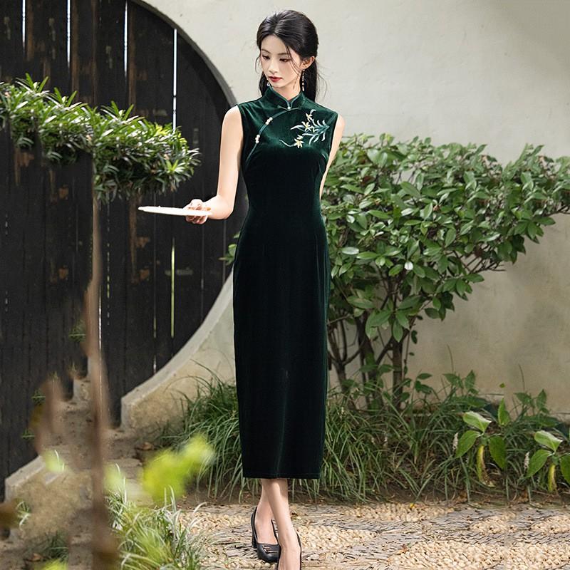 Velvet Sleeveless Cheongsam Dress Women Vintage Inspired Modern Qipao Long Fit Casual Elegant Medium