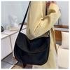 Nylon Crossbody Bag Large Capacity Japanese Style Message Bag Solid Color Lightweight Shoulder Bag Outdoor Fashion Accessories