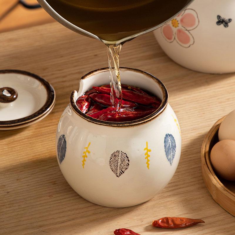 Japanese Ceramic Seasoning Jar with Lid and Spoon - Cute, High-Temperature Resistant Storage for Your Kitchen