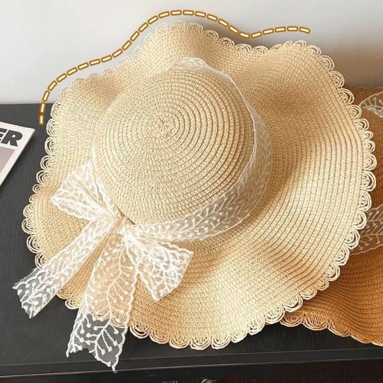 Sun Hat Large Wavy Brim Breathable Summer Straw Hat with Lace Bow Tulip Decor Foldable Portable Travel Hat
