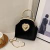 Fashion Chains Velvet Frame Heart Dinner Hand Bags Hot Sale Diamonds Shoulder Bag High Quality Sweet Crossbody Bags for Women