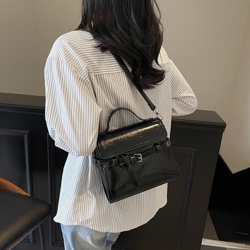 Retro liten väska dam mångsidig ny mode axelbudväska dam bärbar jobb liten väska