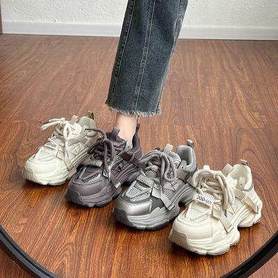 2024 nuove popolari scarpe da ginnastica da strada alla moda per primavera e autunno, celebrità di Internet super popolari, scarpe con plateau da uomo e donna, versatili, casual, di nicchia, sportive
