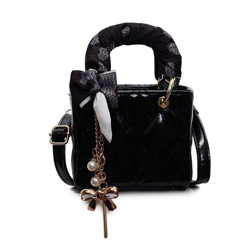 Trendy New Fashion Light Luxury High Sense Small Fragrant Style Hand Carry Princess Diana Bag Versatile Temperament Mini Messenger Mouth Red Envelope