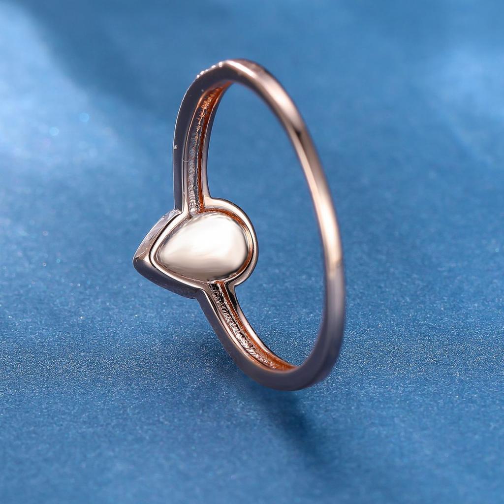 Fashionable Carved Pattern Retro Teardrop Shaped Ring Bracelet