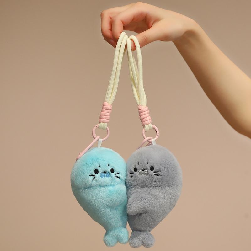 1Pc 14cm Lovely Seal Plush Toys Cute Magnetic Attraction Seal Bag Pendant Doll Enfold Seal for Lovers Children Gift