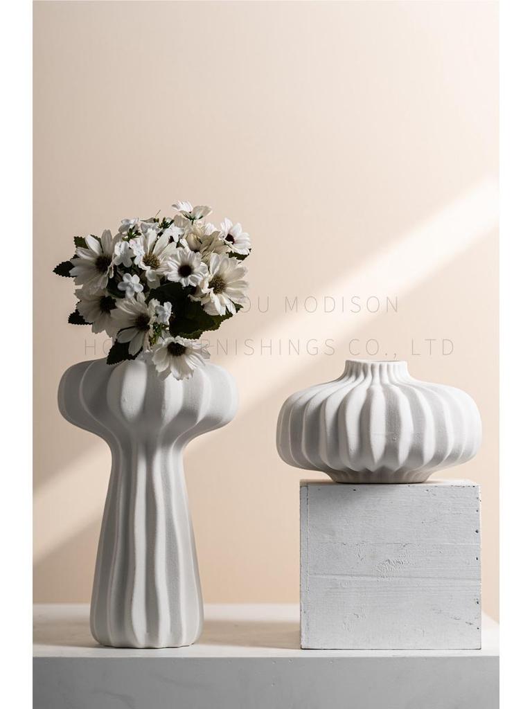 Decorative Big Belly Ceramic Vase with Light Luxury Style