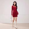 Eng anliegendes Strickkleid für Damen: Würziger Stil, Rundhalsausschnitt, Durchsichtig, Hüftbetont, Kurzer Rock für Herbst/Winter