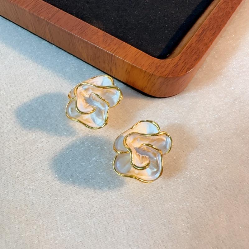 Kubischer Kamelienblüten-Ohrstecker für Damen Einzigartiges Design Temperamentvoller Ohrring Täglicher Temperamentvoller Ohrschmuck Sanftes Mädchengeschenk