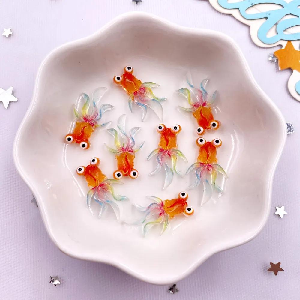 

20 шт., симпатичная фигурка золотой рыбки с разноцветными глазами из смолы, аппликация из стразов на плоской основе, своими руками, украшения для альбома, маникюрные аксессуары для творчества