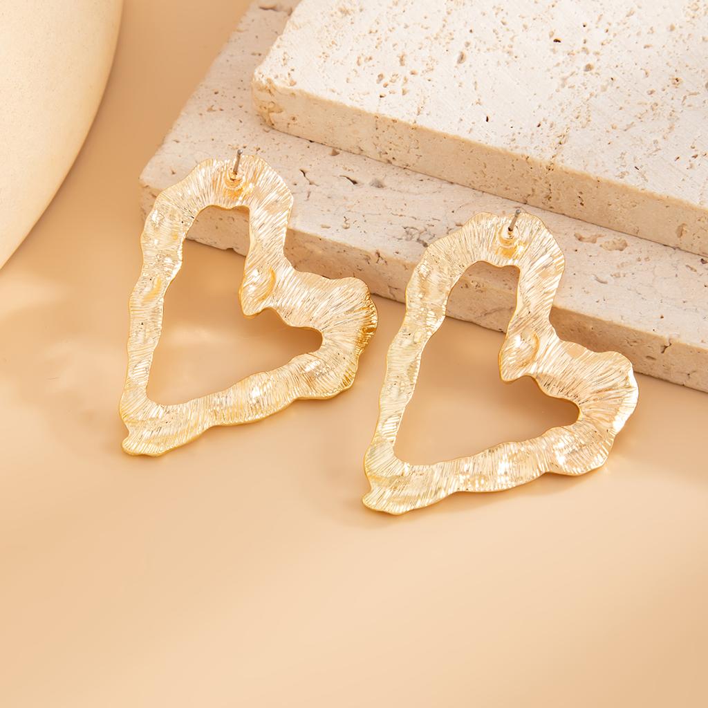 Salircon Exquisite Gold Color Heart Stud Earrings Women 2026 Trendy Irregular Wrinkled Geometric Hollowout Metal Earring Jewelry