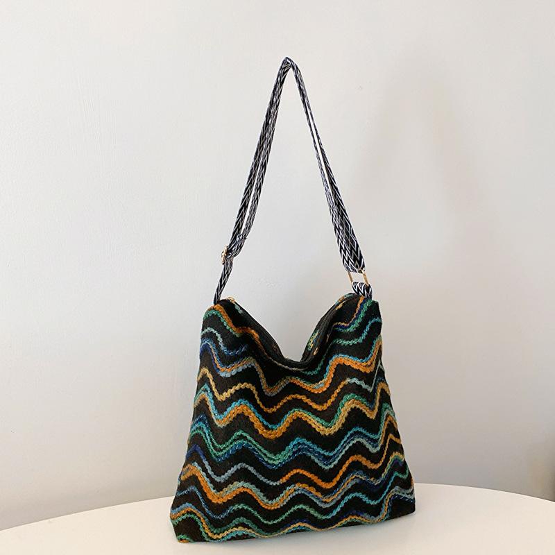 

Женская сумка в этническом стиле 2024 года, новая вместительная универсальная сумка через плечо, модная сумка-мессенджер