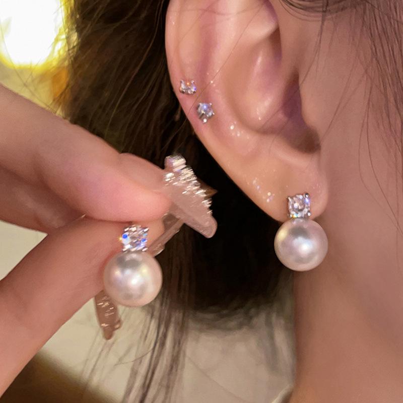 

French light luxury zircon pearl stud earrings exquisite versatile high-end earrings retro simple niche earrings imitation pearls