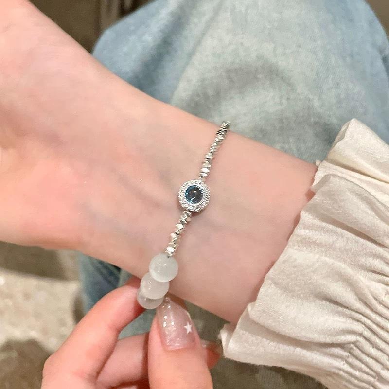 Vintage White Imitation Pearl Bracelet for Women Luxury Blue Crystal Zircon Round Bead Bracelet Wedding Jewelry Gifts