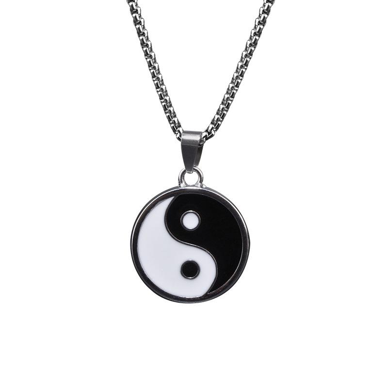 Retro Enamel Tai Chi Bagua Pendant Necklace, Titanium Steel Compass Round Plate for Men & Women