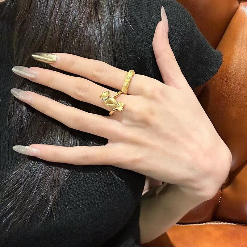 Medieval Golden Leopard Ring With Diamond Drawing Process Three-Dimensional Leopard Light Luxury High-End Sense Retro Index Finger Ring