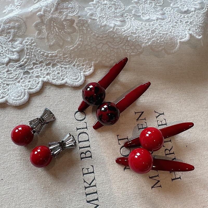 

Angora Red Beaded Crystal Duckbill Hairpin Hair Clip