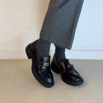 Туфлі – Жіночі лофери