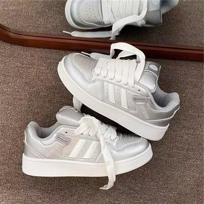 2024 New Niche Student Design Sense Retro Classic Trend Board Shoes Korean Version Ins Street Shooting Casual Versatile Shoes