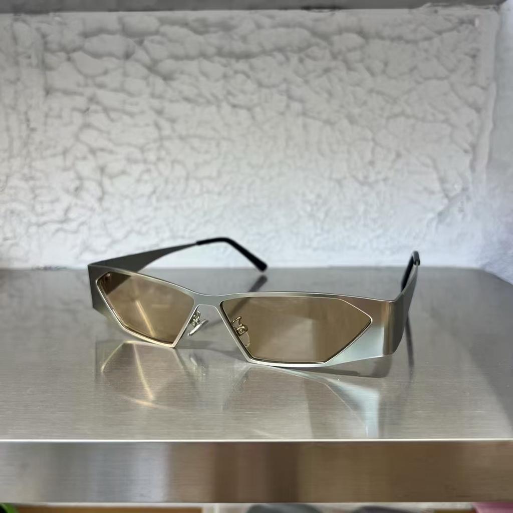 Punk Stylish Men’S Sunglasses Fashion Rectangle Shape Sun Glasses Women Outdoor Bicycling Sun Glasses For Women