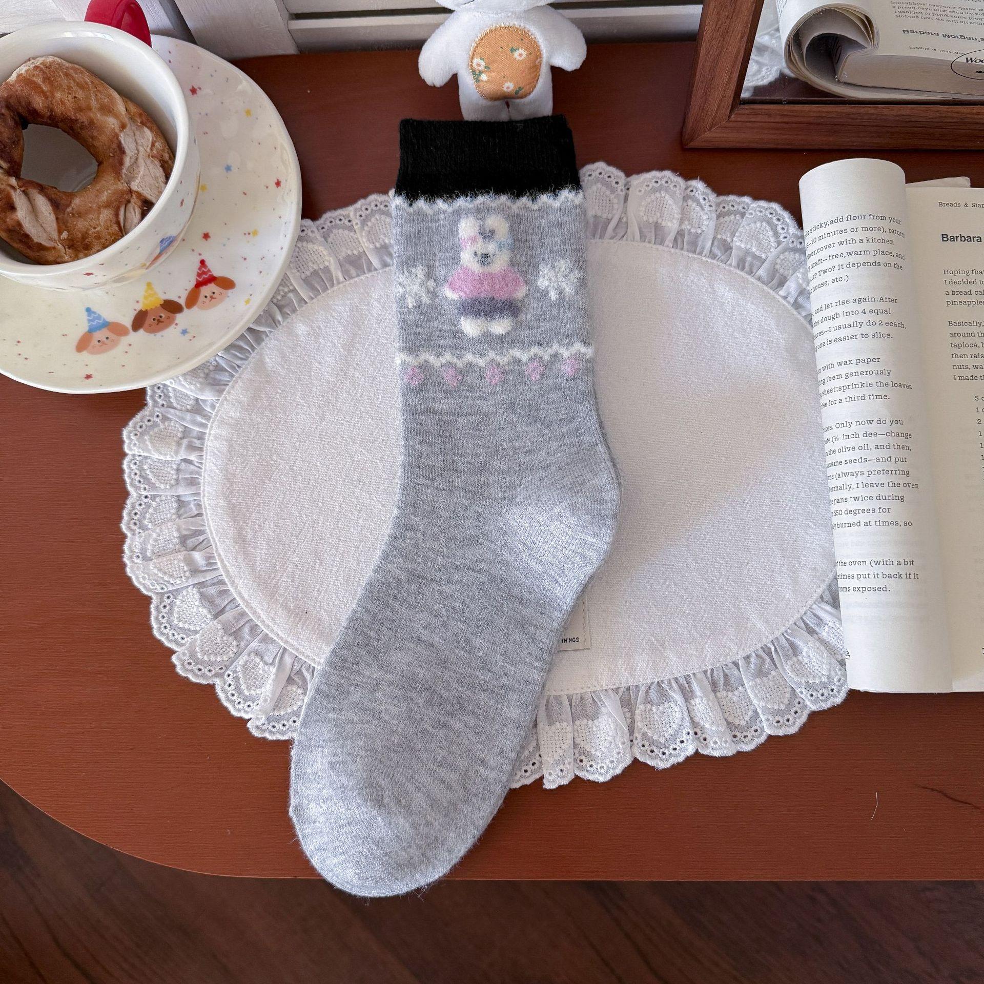 

Medium tube socks season thick thermal socks wool cute female cartoon puppy versatile socks One size fits all світло-сірого кольору