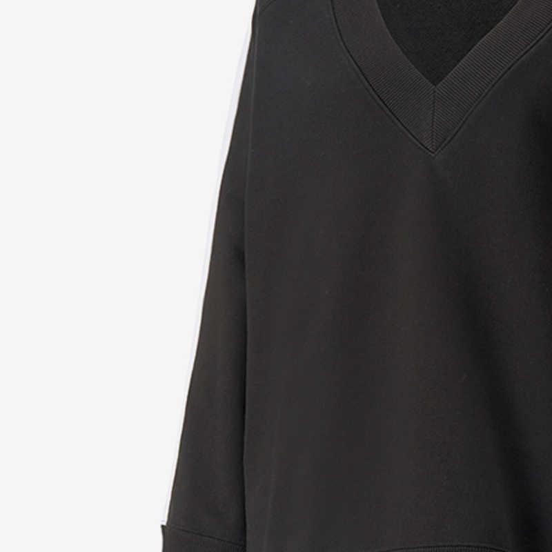 Puma Sweatshirts Women's Black V Neck Moderate Other 620629-01