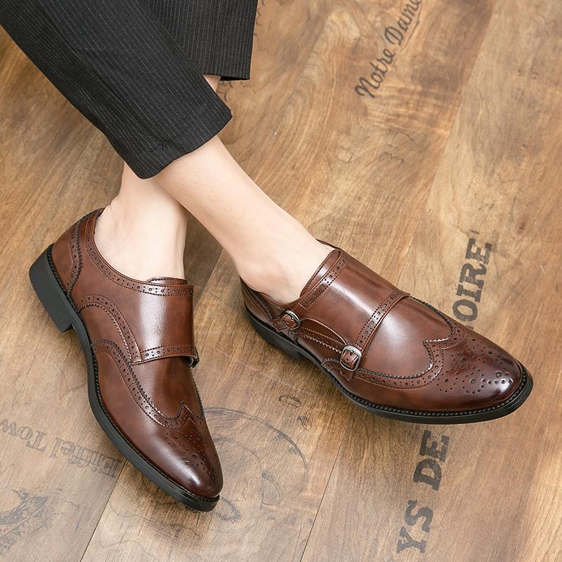 Men's Buckle Leather Shoes  One-piece Formal Men's Height Increasing Shoes