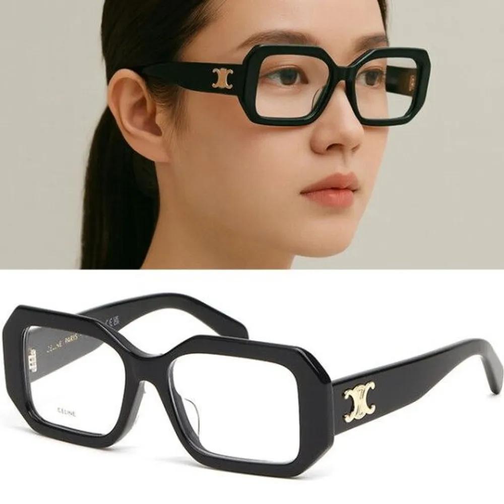 

[Celine] Triomphe Eyeglass Frames CL50155F 001 Rectangular Black Bold Horn-rimmed Unique Fashion