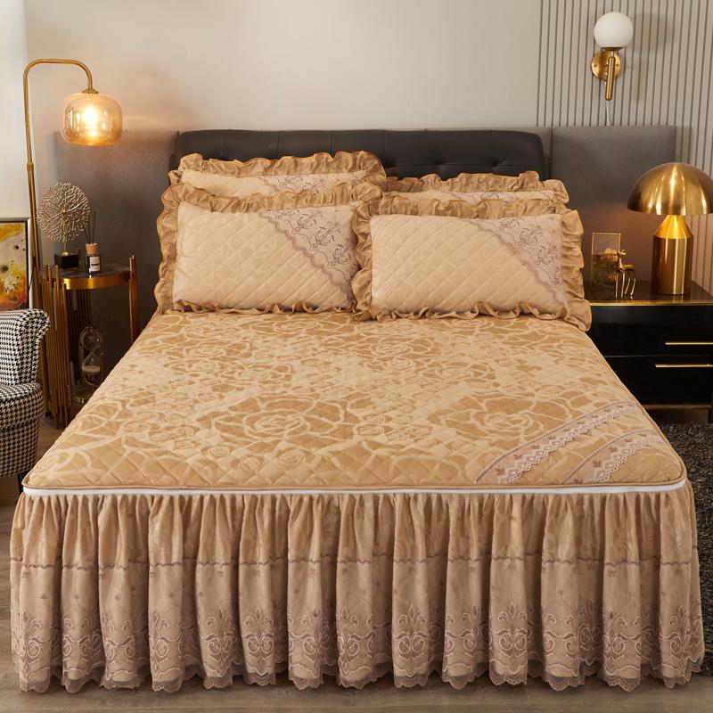 Winter Lace Velvet Fitted Sheet, Bed Skirt, Integrated Bedspread, Removable and Washable Quilted Short Plush Full-cover Plush Bed Cover