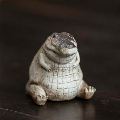Teehaustier, feine Verarbeitung, exquisit, schön, zart, dekorativ, lila Ton, handgefertigt, Krokodil-Teefigur, Haushaltsbedarf
