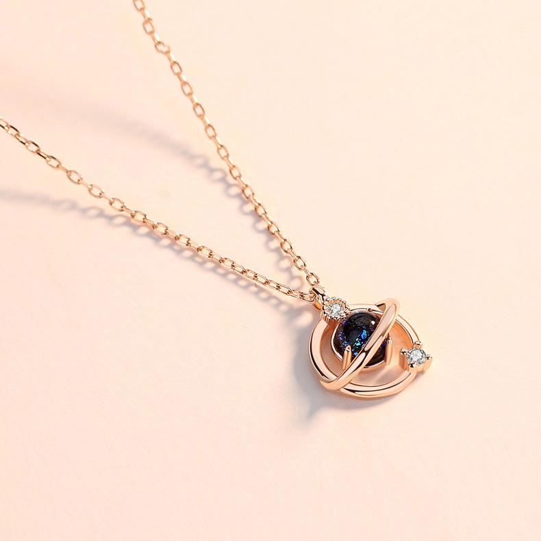 Naszyjnik Fantasy Planet Damski Japoński i Koreański Prosty Temperament Łańcuszek Obojczykowy Zawieszka