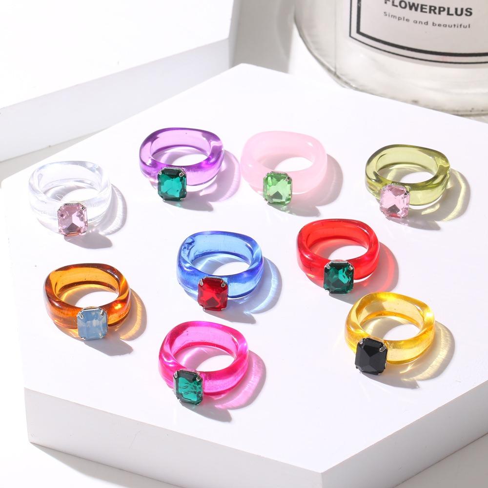 Modische Dopamin-Farbe Transparente Harz-Einfache Kreis-Einlage Imitation Edelstein Quadratische Ringe für Damen Schmuck Accessoires Geschenke