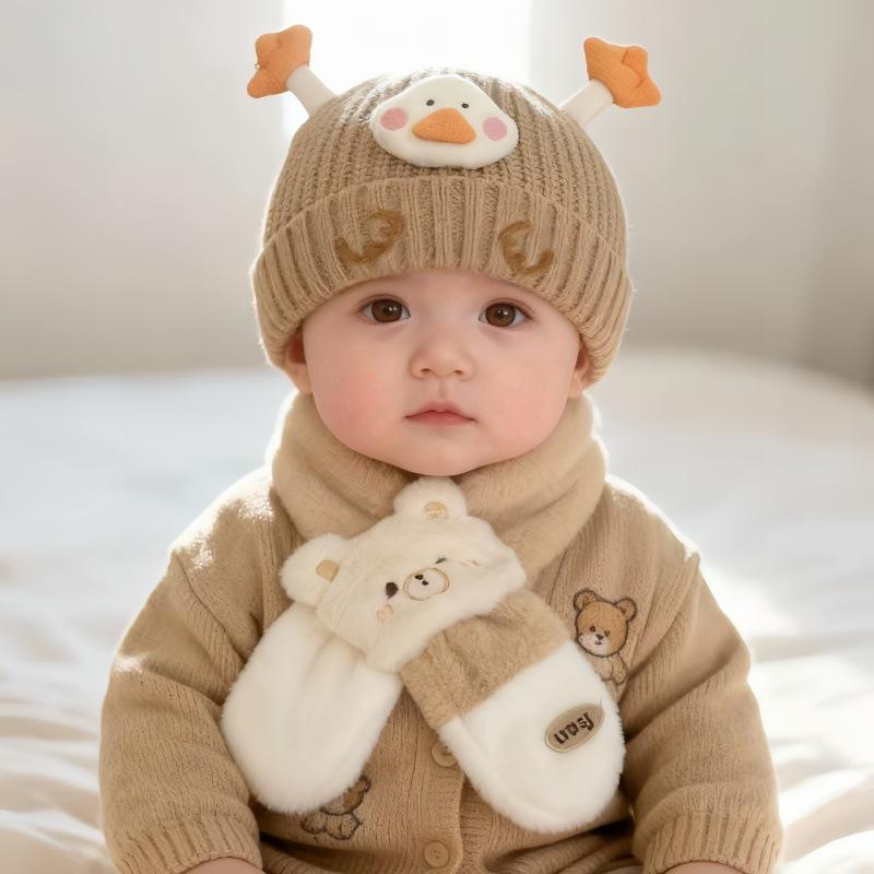 Warm Knit Duck Beanie for Boys & Girls - Windproof Wool Hat, Autumn/Winter