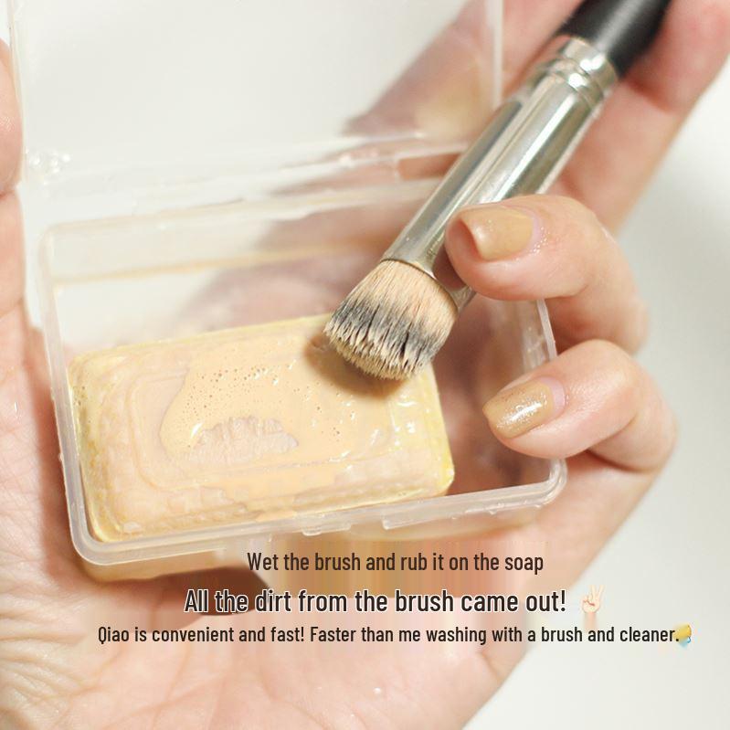 Bee Flower Mini Sandalwood Soap & Makeup Sponge Cleaner - 25g Travel Pack