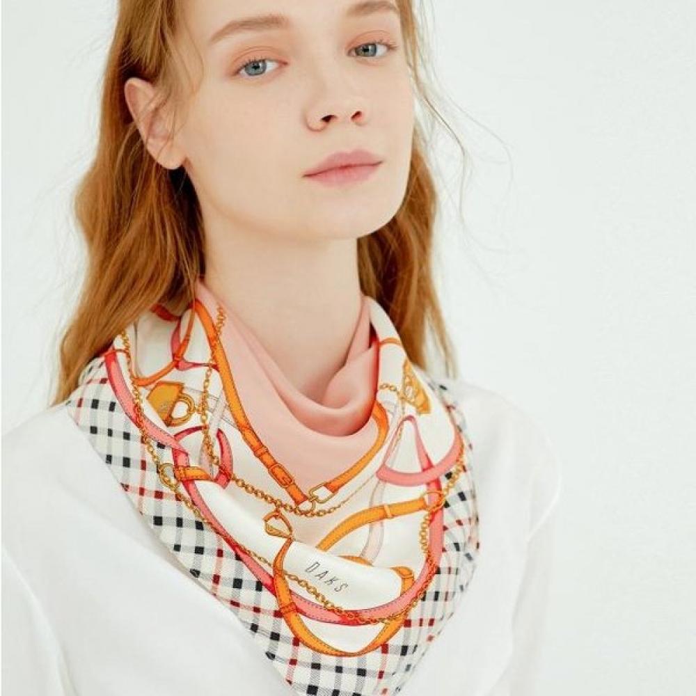 

Daks Pink Chain Pattern Square Scarf Silk Dcsc2f142 Single option