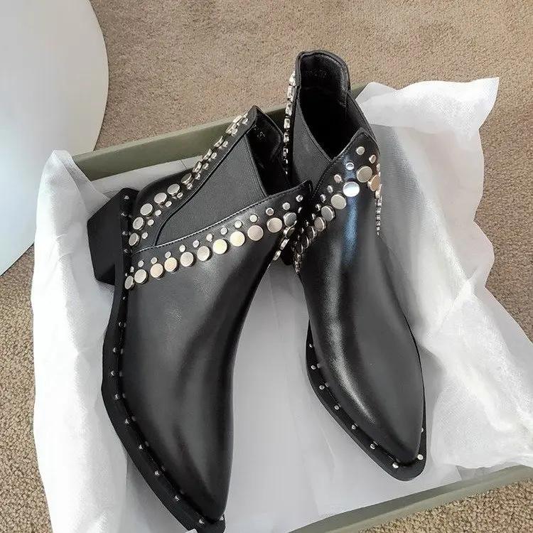 

Модные готические женские ботинки Женские ботильоны Сексуальный острый носок Панк-стиль Украшенные заклепками Женские рыцарские ботинки и Модные короткие ботинки 35