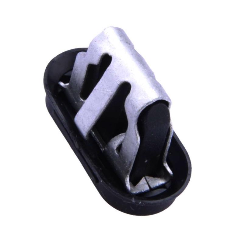 Clips für überarbeitetes Tesla Model 3 untere Türschwellerverkleidung 1110167-00-A