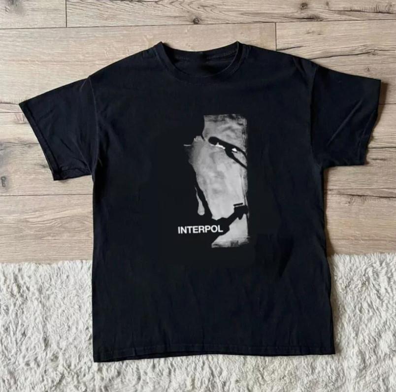 Interpol schwarzes T-Shirt, brandneues Baumwoll-T-Shirt, Geschenk für Fan Unisex T-Shirt