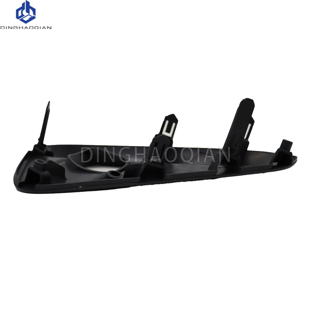 Car Front Fog Light Cover Lower Bumper Foglight Hole Grilles Bezel Fit For Toyota YARIS CROSS 2024 2025