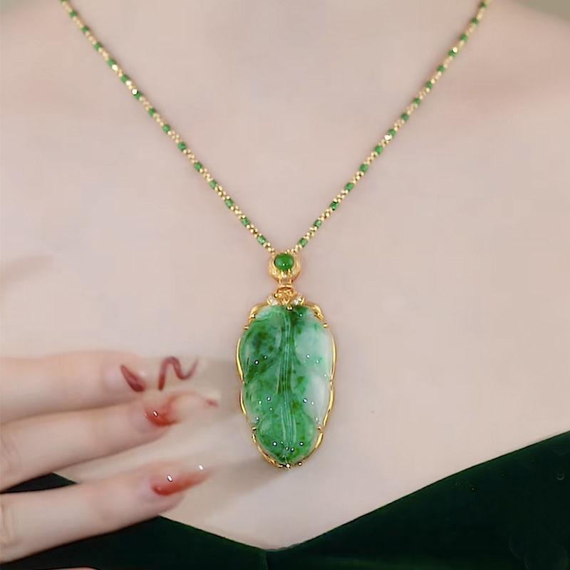 Popular golden branches and jade leaves Original floating flower leaf pendant Necklace Temperament Fashion temperament Personality Versatile pendant